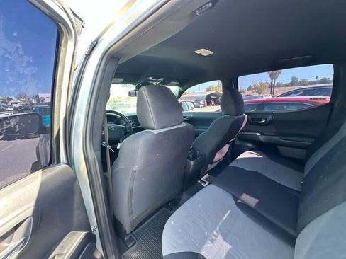 Used 2023 Toyota Tacoma TRD Off-Road AWD/4WD image 7