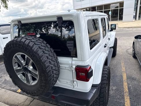 Used 2018 Jeep Wrangler Unlimited Sahara AWD/4WD image 20