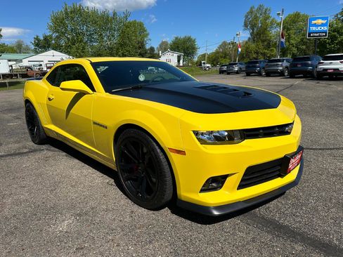 Used 2015 Chevrolet Camaro SS w/ SS Performance Package RWD image 5