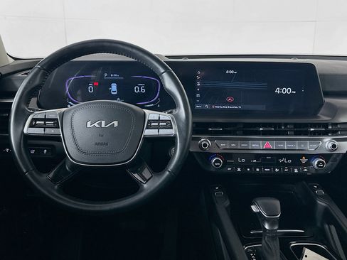 Used 2025 Kia Telluride S FWD image 18