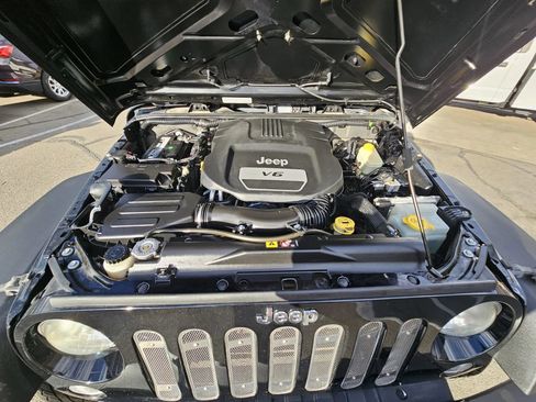 Used 2014 Jeep Wrangler Sport AWD/4WD image 24