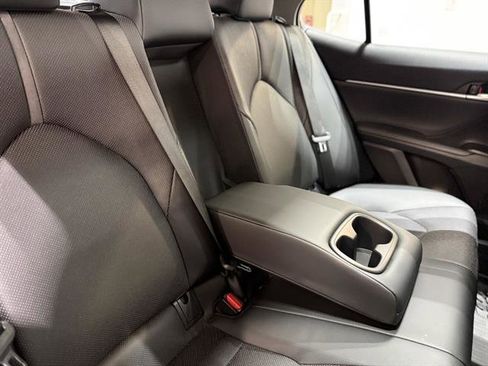 Used 2023 Toyota Camry XLE image 22
