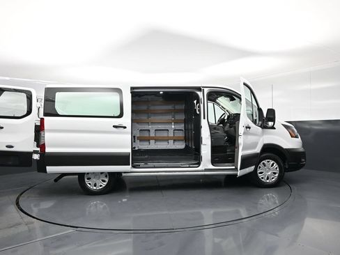 Certified 2025 Ford Transit 250 Low Roof w/ Exterior Upgrade Package RWD image 4