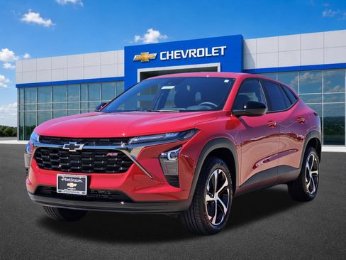 New 2026 Chevrolet Trax RS w/ Driver Confidence Package FWD image 2