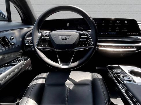 Used 2024 Cadillac Lyriq Tech RWD image 8