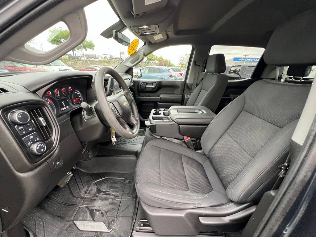 Used 2021 Chevrolet Silverado 1500 Custom AWD/4WD image 18