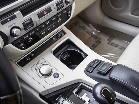 Used 2015 Lexus ES 350 w/ Premium Package FWD image 17