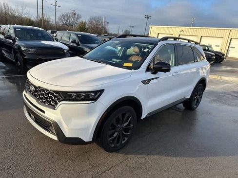 Used 2021 Kia Sorento SX Prestige image 2