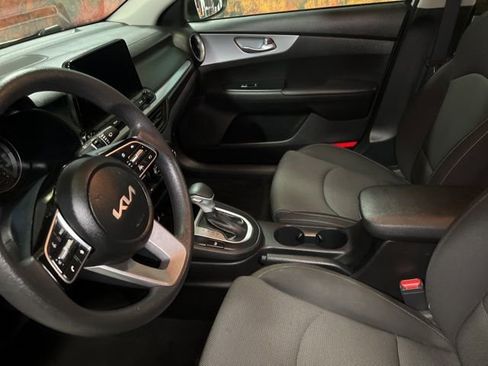 Used 2023 Kia Forte LXS w/ LXS Technology Package image 22