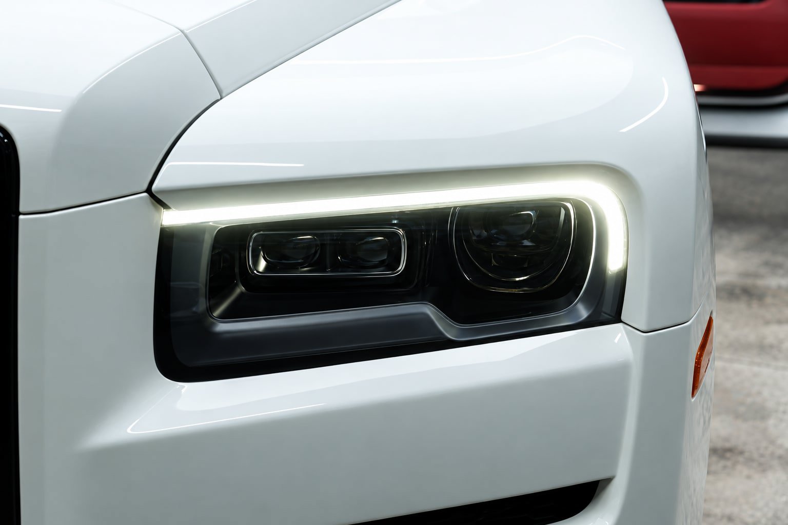 Used 2023 Rolls-Royce Cullinan Black Badge AWD/4WD image 25
