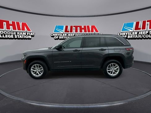 Used 2024 Jeep Grand Cherokee Laredo X w/ Trailer Tow Package AWD/4WD image 5