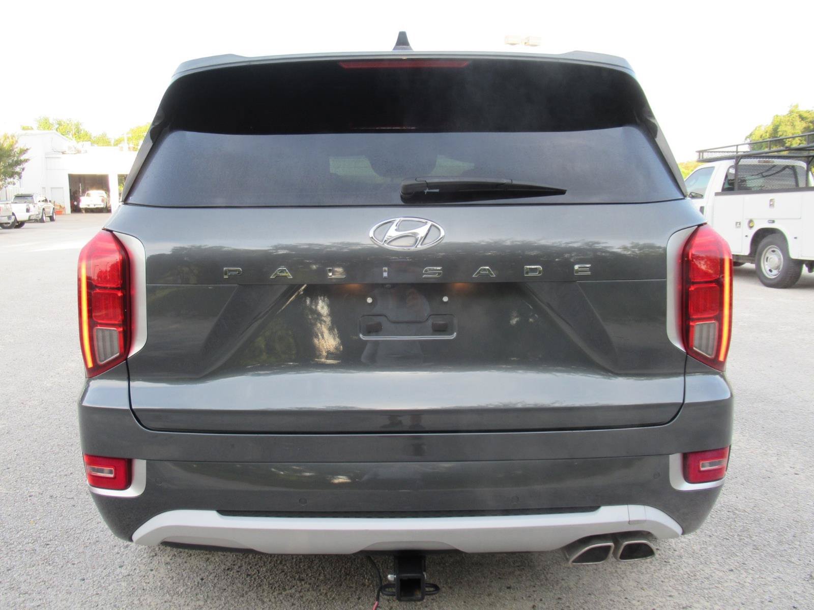 Used 2022 Hyundai Palisade Limited FWD image 8