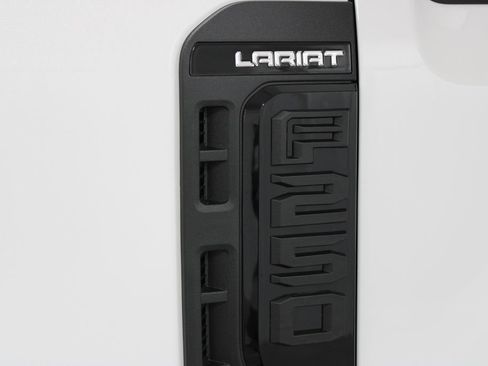 New 2026 Ford F250 Lariat w/ Black Appearance Package image 16