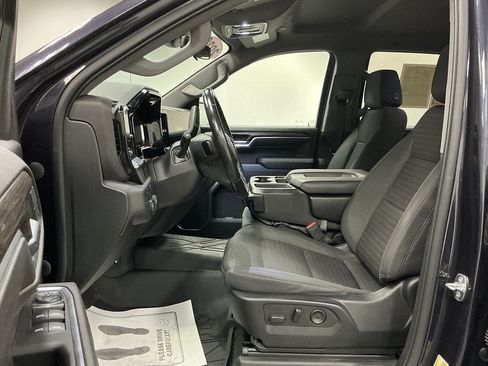 Used 2022 Chevrolet Silverado 1500 LT w/ Protection Package AWD/4WD image 8