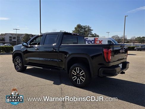 Used 2024 GMC Sierra 1500 AT4 w/ Technology Package image 9