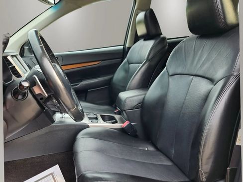 Used 2013 Subaru Outback 3.6R Limited AWD/4WD image 13