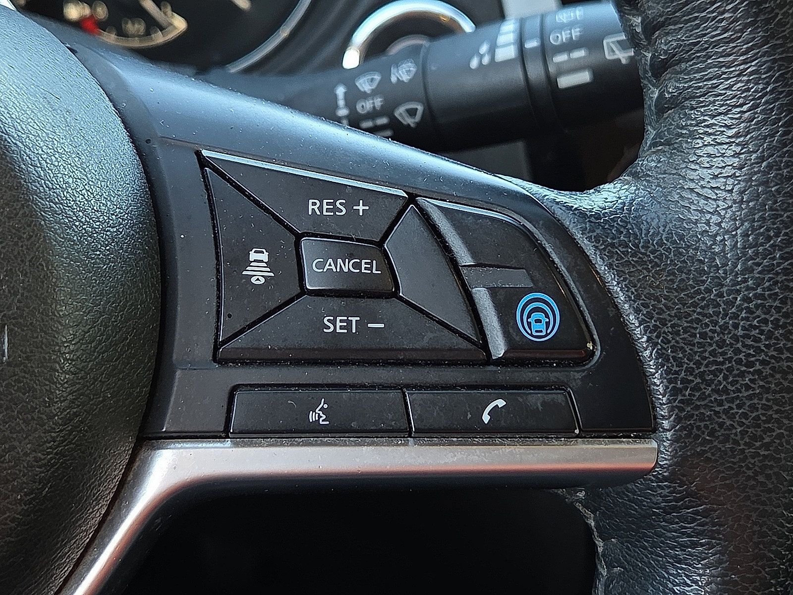 Used 2020 Nissan Rogue SL w/ Premium Package AWD/4WD image 19
