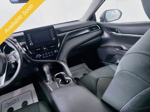 Used 2022 Toyota Camry LE FWD image 22