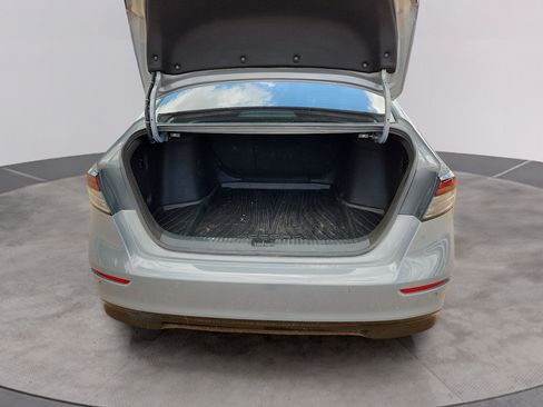 Used 2024 Honda Accord Touring image 9