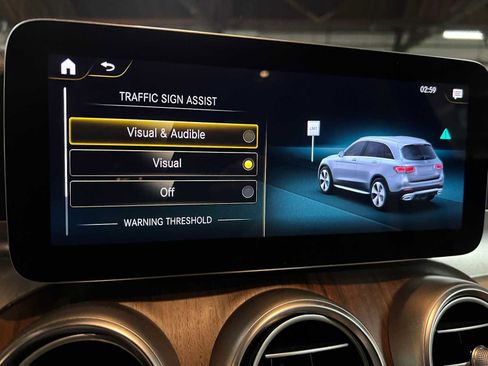 Certified 2021 Mercedes-Benz GLC 300 4MATIC image 37