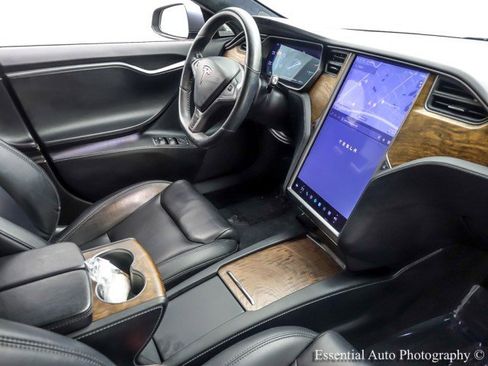 Used 2020 Tesla Model S Long Range Plus image 40