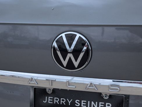 Used 2022 Volkswagen Atlas Cross Sport SE image 14