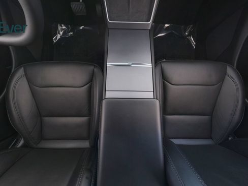 Used 2026 Tesla Model Y Long Range RWD image 27