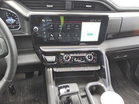 Used 2025 GMC Sierra 1500 Denali image 8