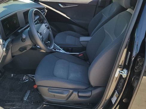 Certified 2023 Kia Niro LX FWD image 9