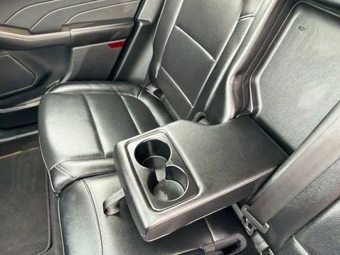 Used 2022 Ford Escape SEL FWD image 34
