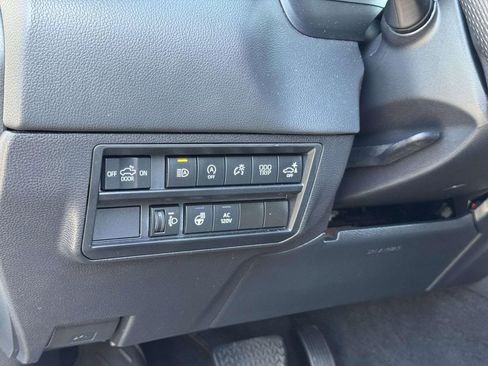 Used 2024 Toyota Tundra Limited w/ Power Package AWD/4WD image 9