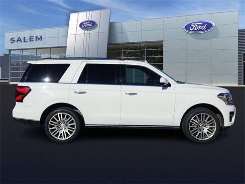 Certified 2022 Ford Expedition Limited image 2