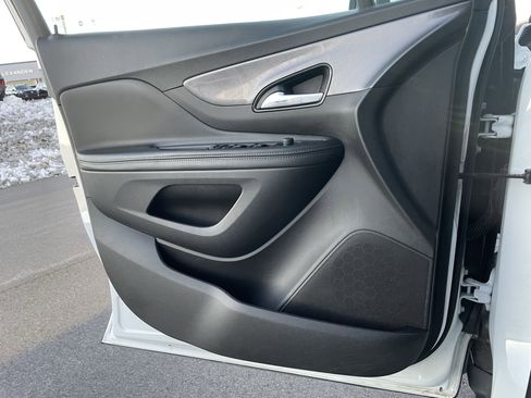 Used 2021 Buick Encore Preferred image 15