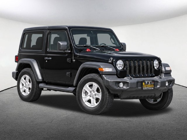 Used 2019 Jeep Wrangler Sport AWD/4WD image 2
