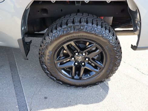 Used 2025 Chevrolet Silverado 1500 Custom Trail Boss AWD/4WD image 38
