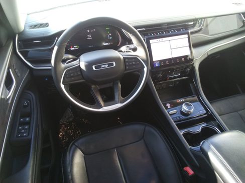 Used 2022 Jeep Grand Cherokee Limited 4xe w/ Luxury Tech Group II image 14