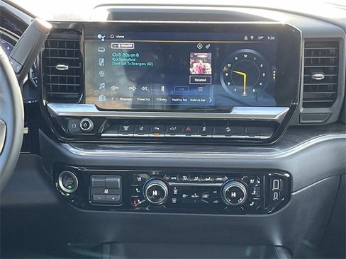 Used 2025 Chevrolet Silverado 2500 LTZ w/ LTZ Convenience Package image 14