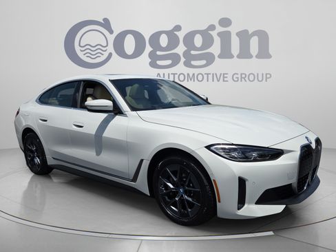 Used 2024 BMW i4 eDrive35 w/ Premium Package RWD image 7
