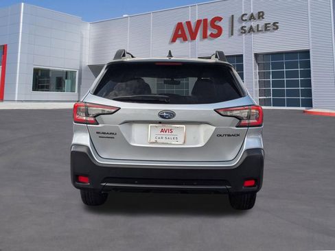 Used 2025 Subaru Outback Onyx Edition image 7