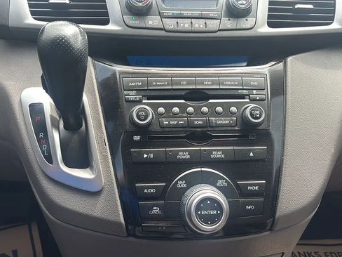 Used 2013 Honda Odyssey Touring Elite image 26