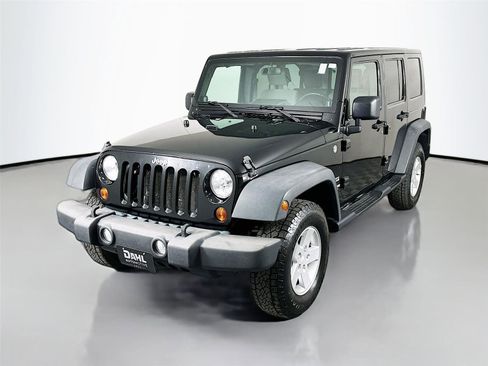 Used 2010 Jeep Wrangler Unlimited Sport image 3