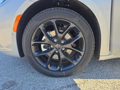 New 2026 Chrysler Pacifica Select w/ S Appearance Package FWD image 28