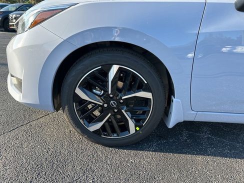 New 2025 Nissan Versa SR w/ Trunk Package image 41