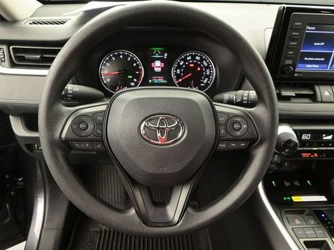 Used 2022 Toyota RAV4 XLE w/ Convenience Package FWD image 7