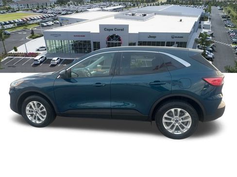 Used 2020 Ford Escape SE image 9