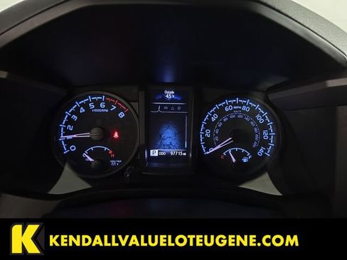 Used 2021 Toyota Tacoma TRD Off-Road w/ Technology Package image 12