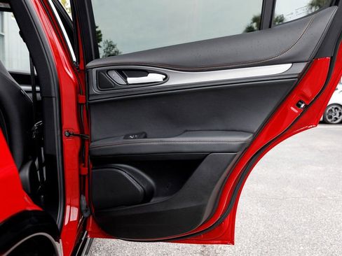 New 2025 Alfa Romeo Stelvio Sprint image 34