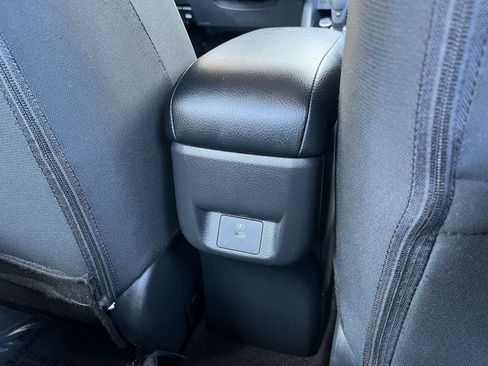 Used 2025 Nissan Versa SV FWD image 25