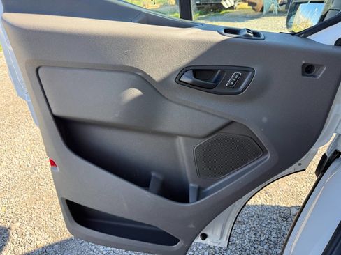 Used 2025 Ford Transit 250 250 AWD 3dr LWB Medium Roof Ca image 28