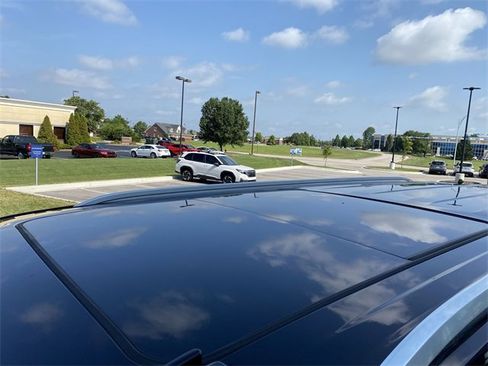 Used 2021 GMC Yukon XL Denali w/ Denali Ultimate Package image 17